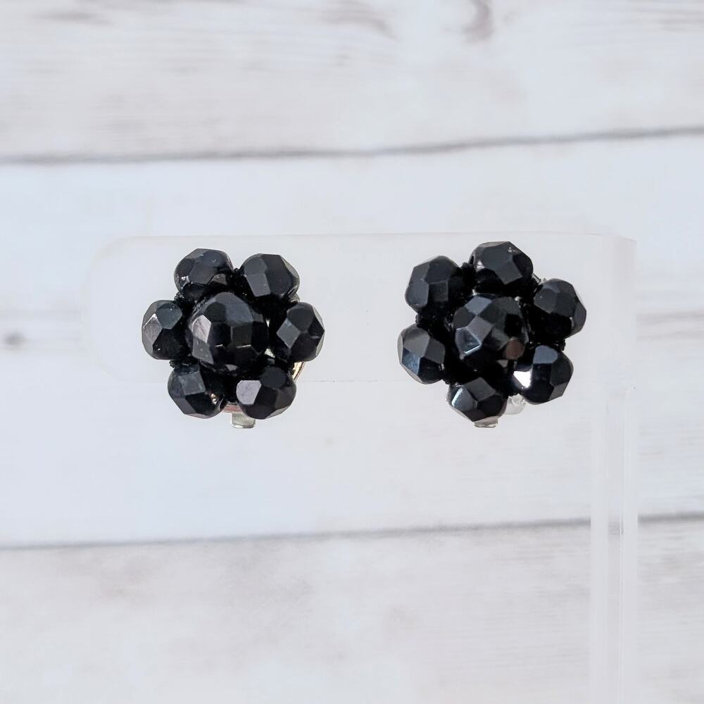 Vintage Clip On Earrings - 0.75" Black Flower Like Cluster Stylish